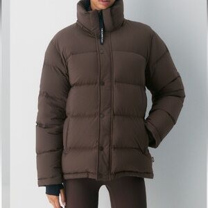 NWT 🏷️ Aritzia Super Puff ORIGINAL